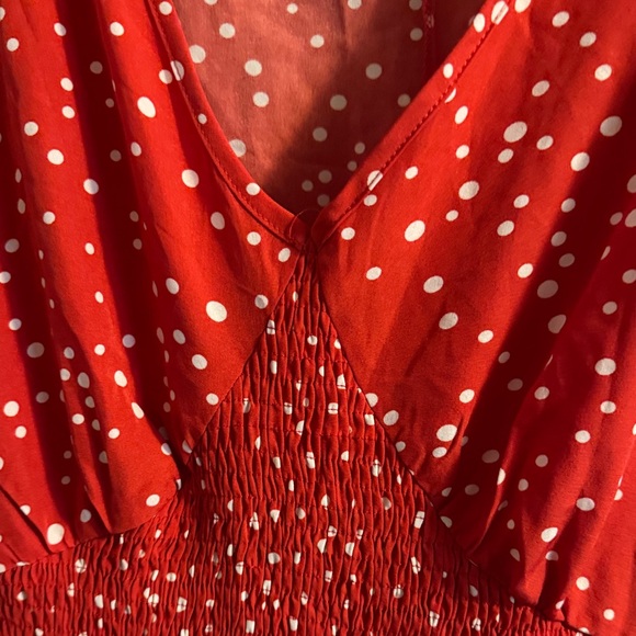 Elegant Red Polka Dot Midi Dress - Picture 4 of 9